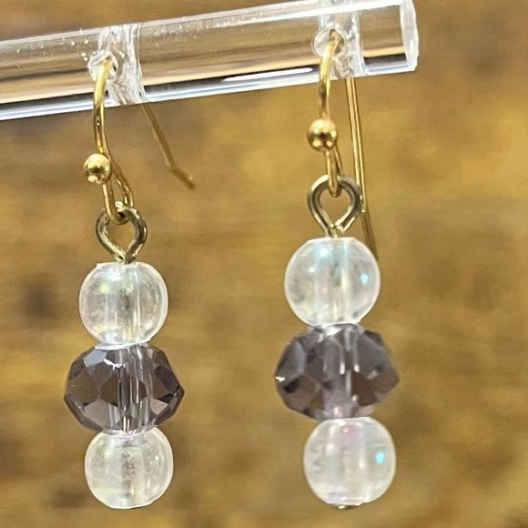 Avon Layered Necklace w/ Earrings - Picture 4 of 10